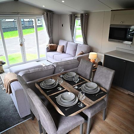 Hobbit - Holiday Lodge Longridge Extérieur photo